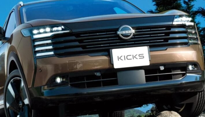 nissan kicks 4