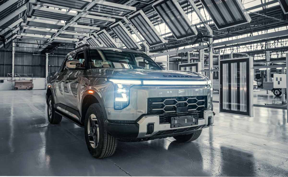 santana 400 phev 1