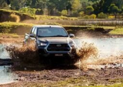 toyota hilux 1