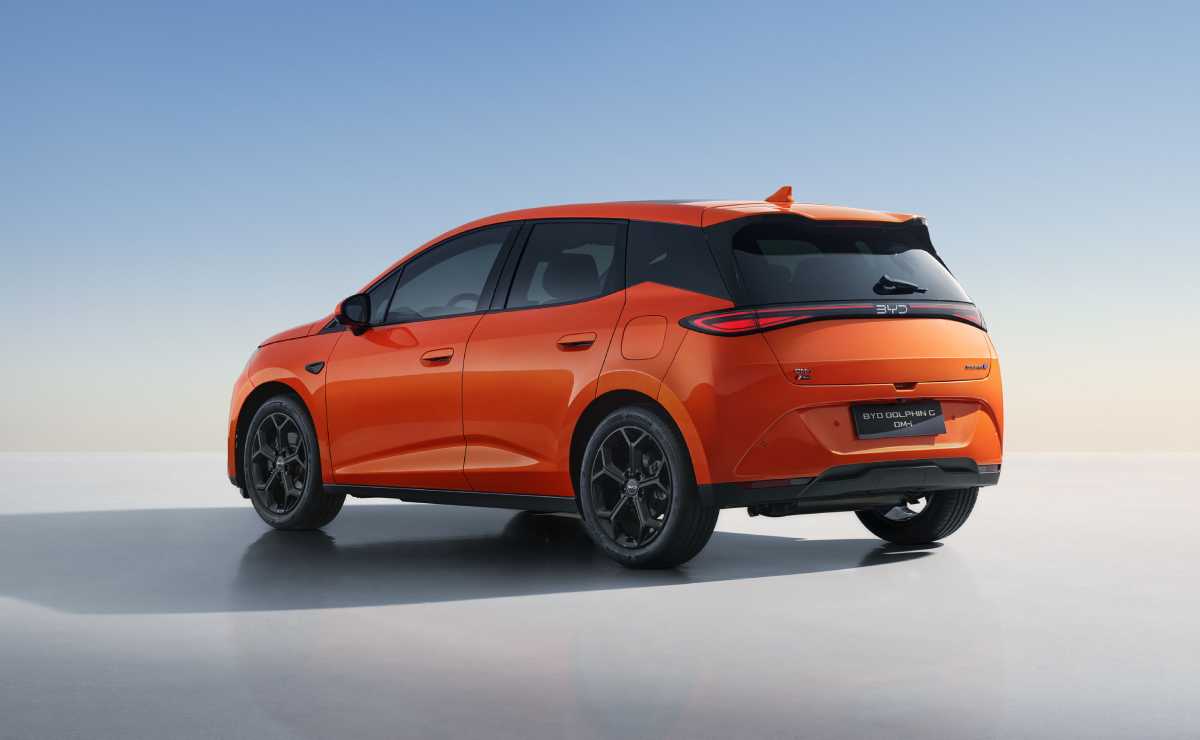BYD Dolphin G DM i 1