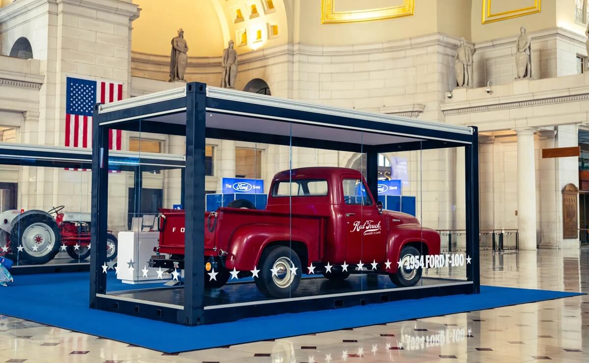 Ford F 100