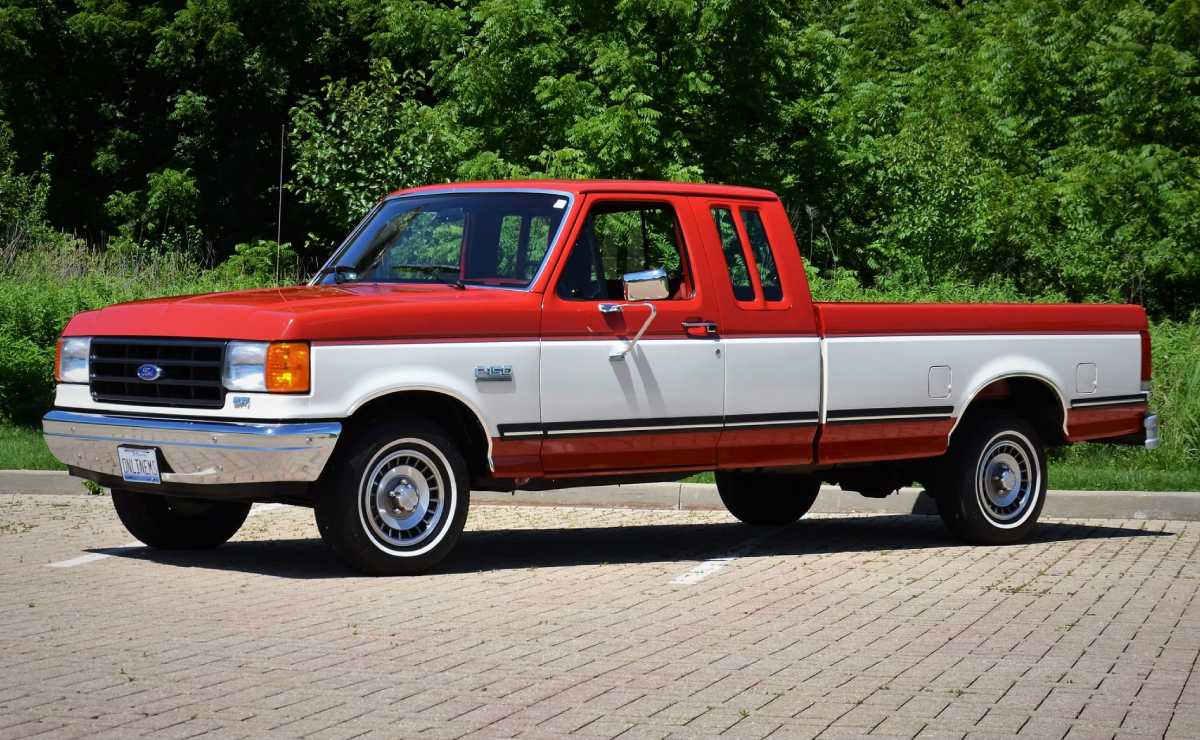 Casi 40 años y menos de 10.000 km: en qué estado se encuentra esta pick up Ford de 1987 1 Ford F-150 1987