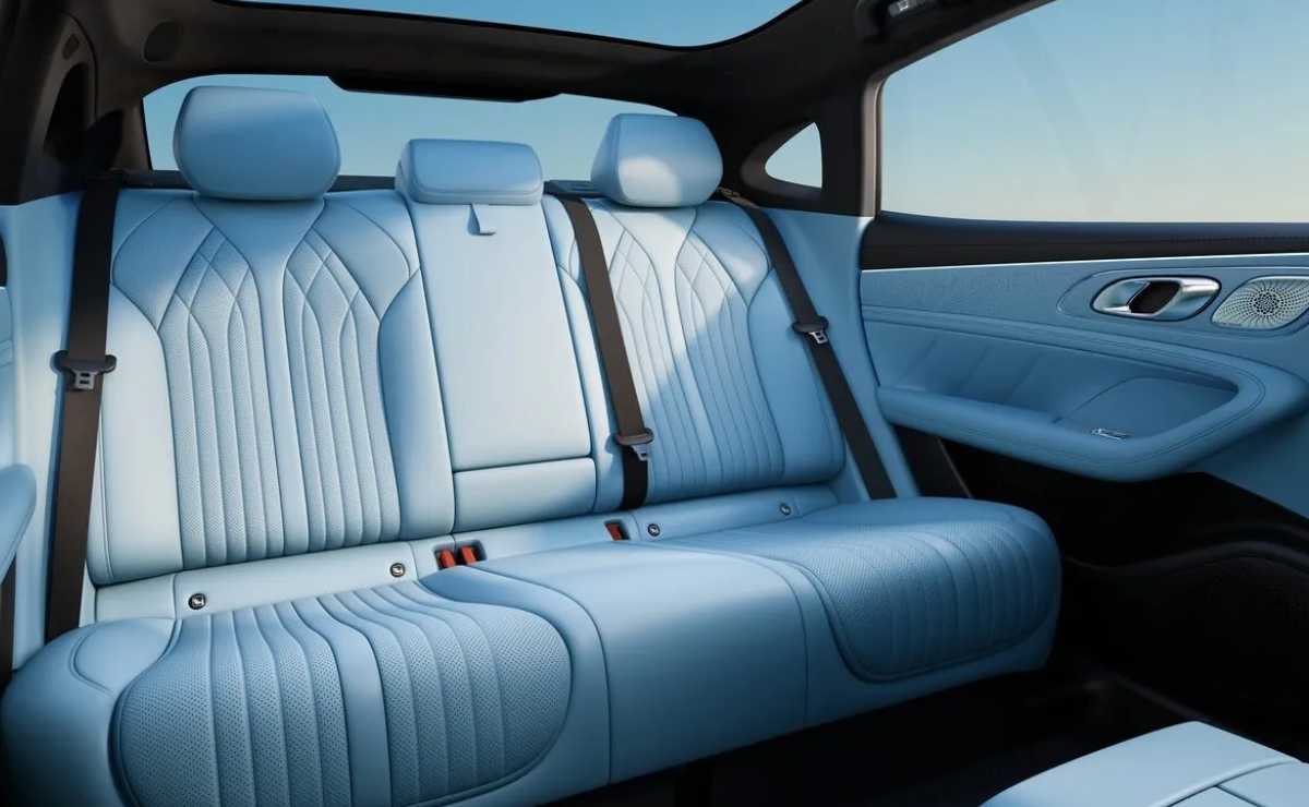 570 CV, dos motores y tracción integral: el sedán deportivo que promete un precio accesible 4 Geely Galaxy TT Sedan 3