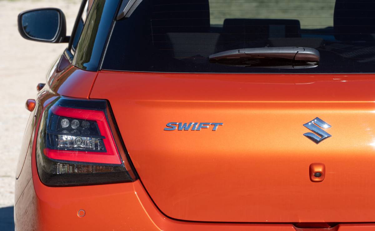 Hatchback Suzuki Swift 2027 teaser
