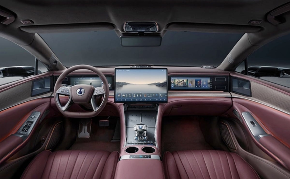Interior de un BYD Denza Z9S