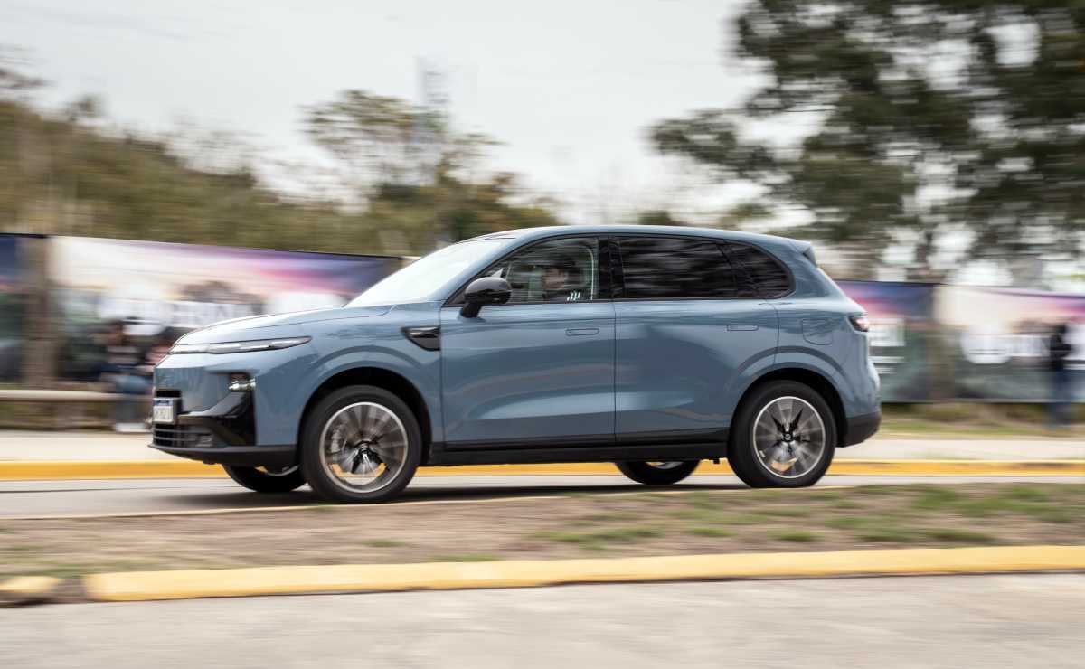 Llegó Leapmotor con un SUV de 215 CV y buen precio: ¿qué características tiene? 1 Leapmotor B10 (1)