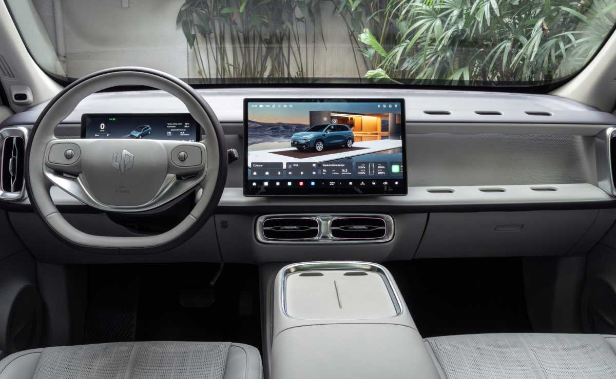 Llegó Leapmotor con un SUV de 215 CV y buen precio: ¿qué características tiene? 7 Leapmotor B10 4