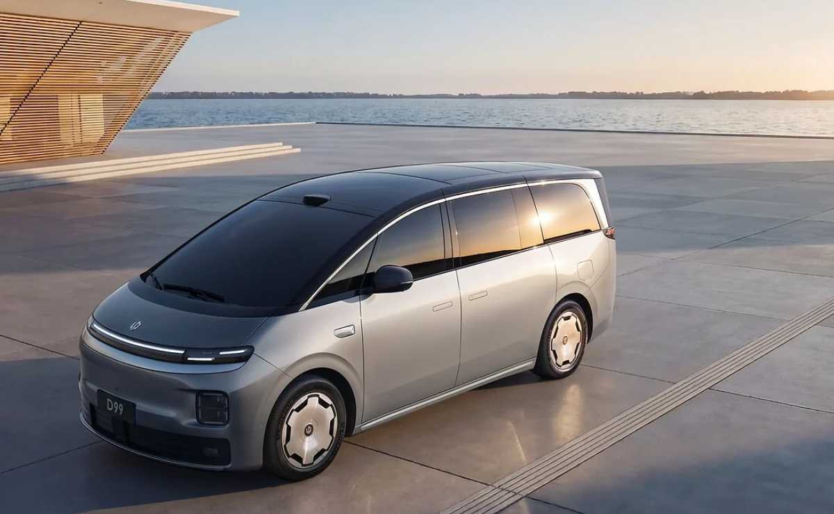 Así es la minivan de lujo que desafía a los SUV con mucho equipamiento y 700 km de autonomía 5 Leapmotor D99 Minivan