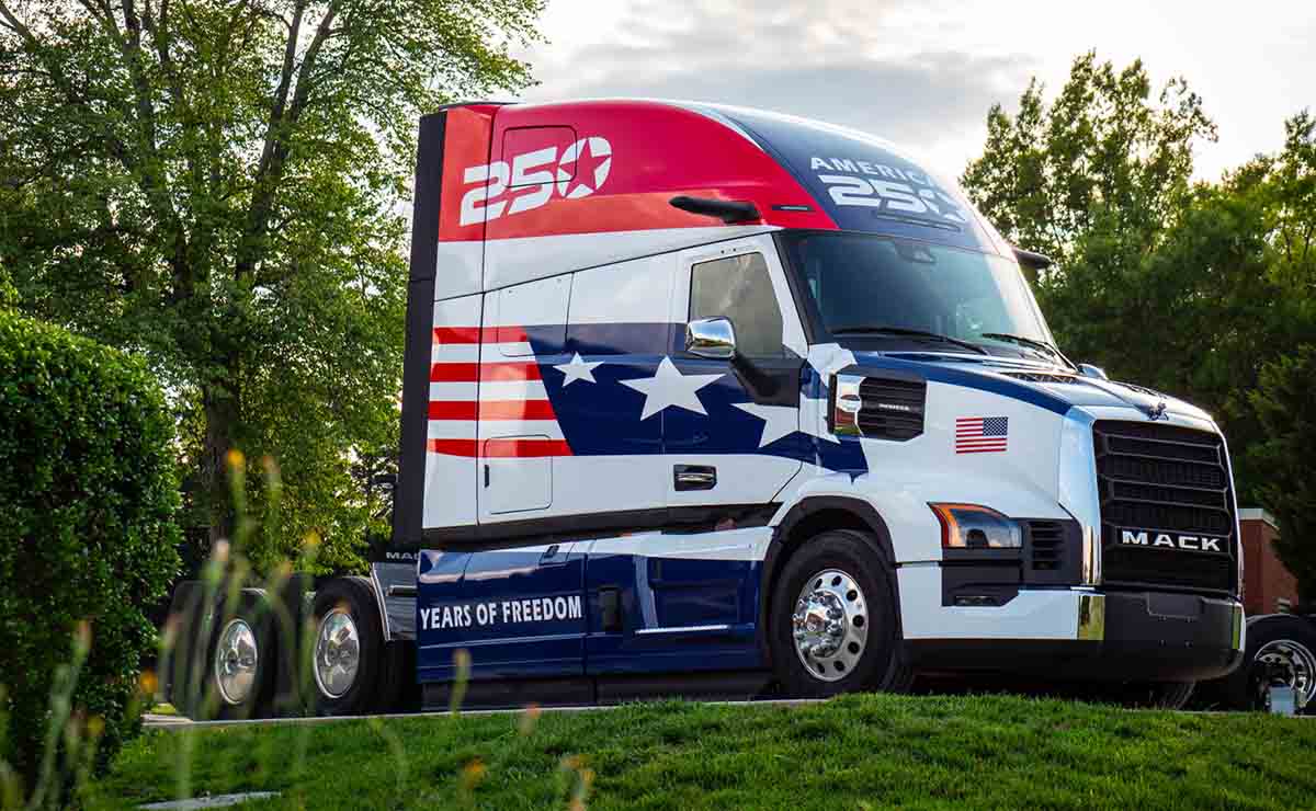 Mack Pioneer 250 aniversario