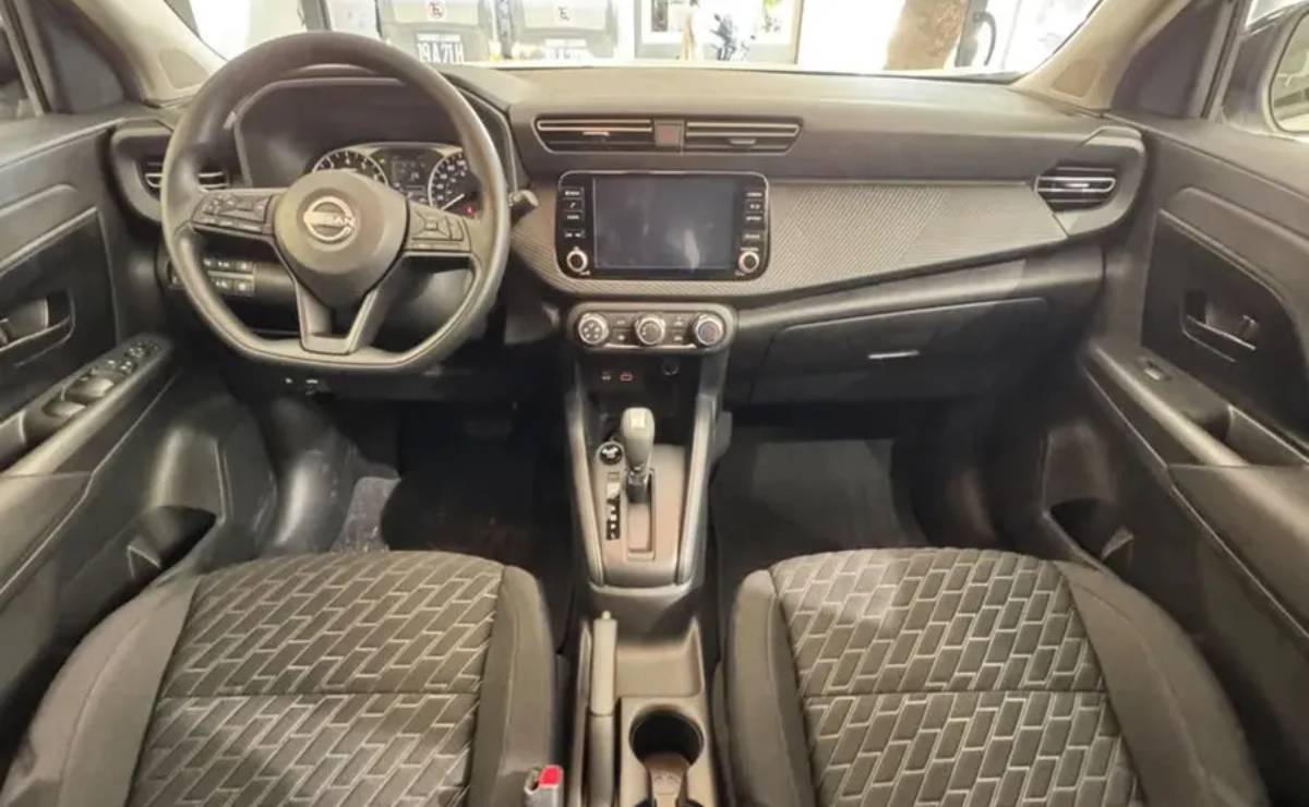 Precio accesible y buen equipamiento: cómo es el SUV más barato de Nissan y qué ofrece 7 Nissan Kait Sense interior