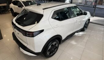 Nissan Kait Sense trasera