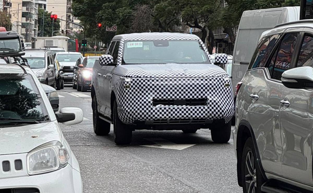 Nueva Nissan Frontier PRO camuflada 1