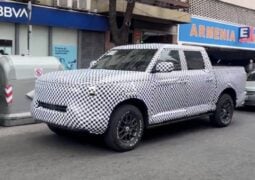 Nueva Nissan Frontier PRO camuflada