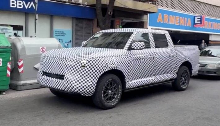 Nueva Nissan Frontier PRO camuflada