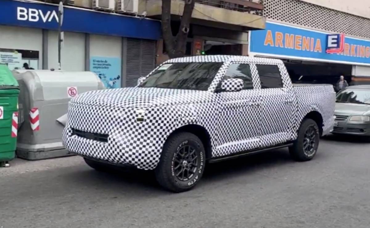 Nueva Nissan Frontier PRO camuflada