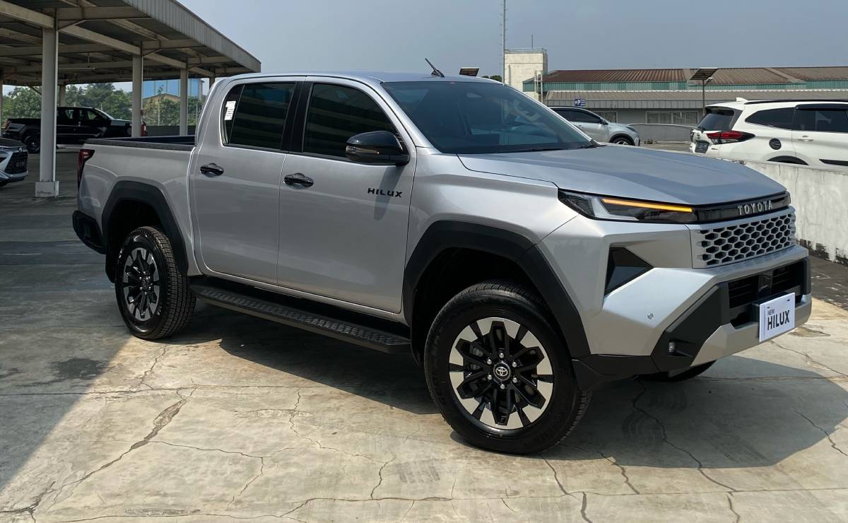 Nueva Toyota Hilux frente 2