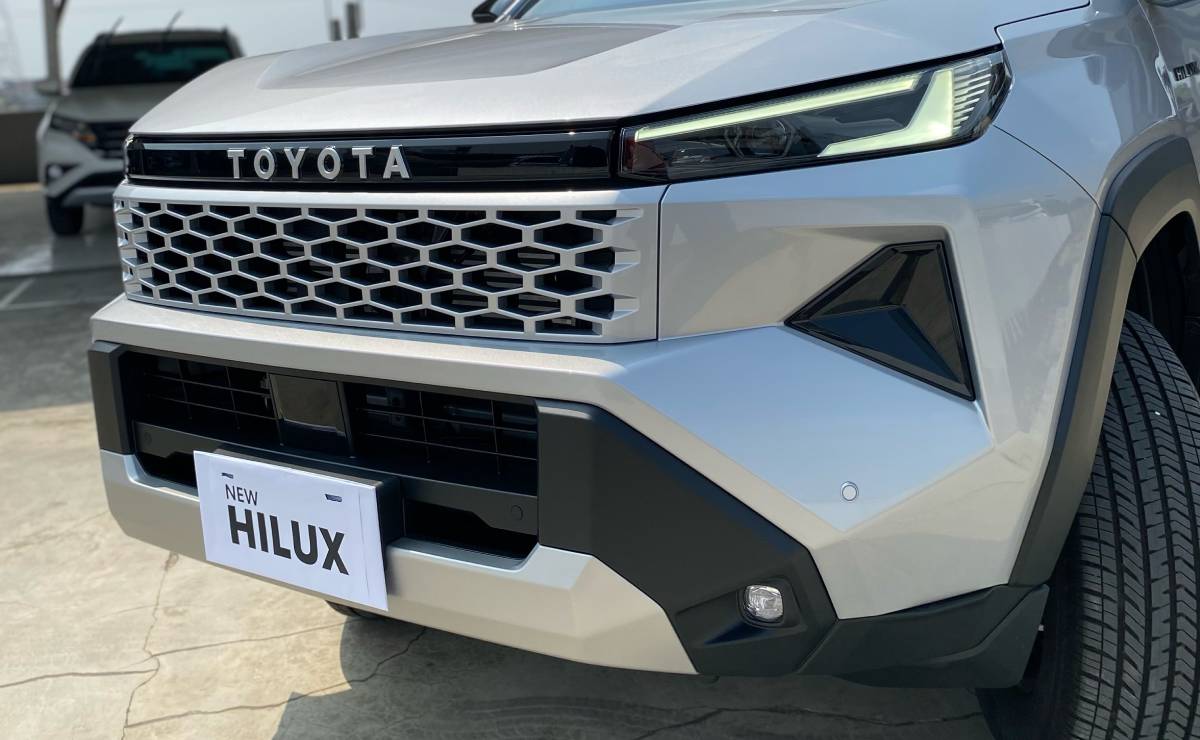 Nueva Toyota Hilux trompa 1