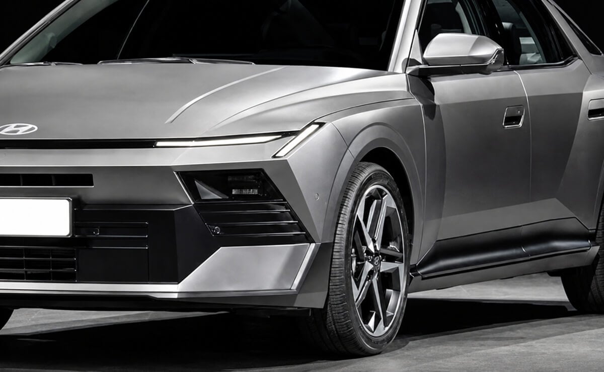 Una marca lanza un renovado sedán rival de Toyota Corolla y Nissan Sentra: nuevo diseño y estos cambios 1 Hyundai presentó el Elantra 2026