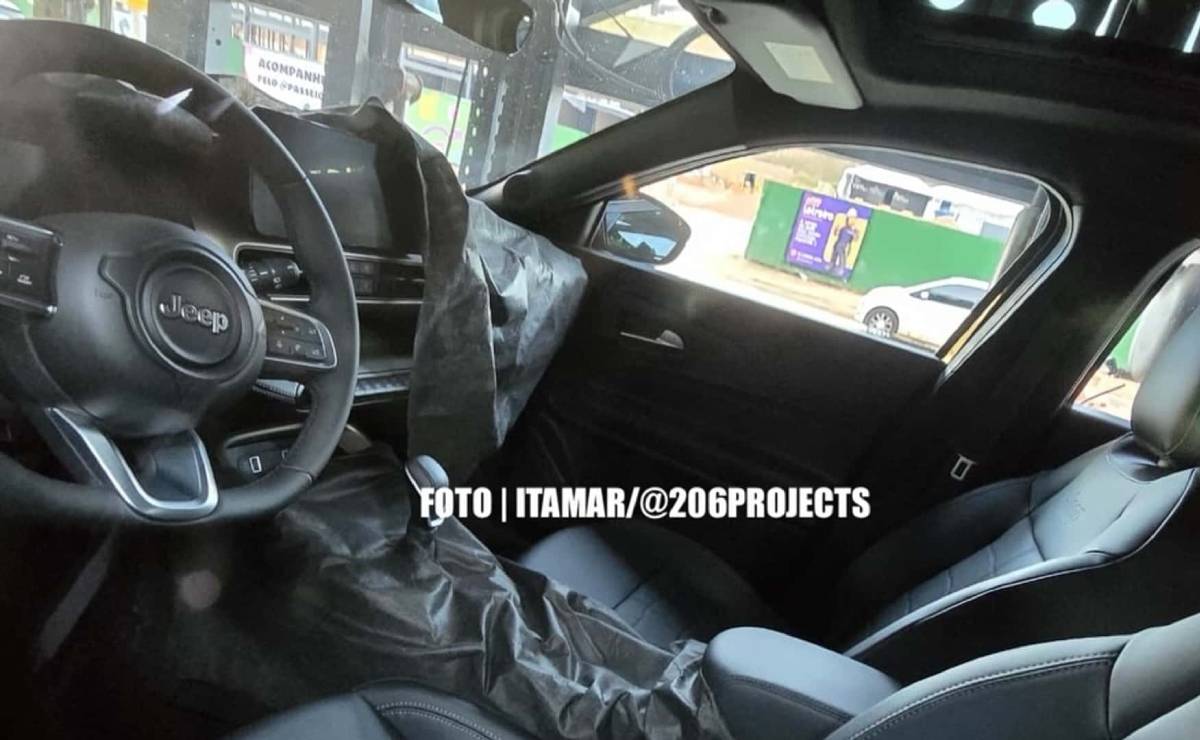 Nuevo Jeep Avenger sin camuflaje interior