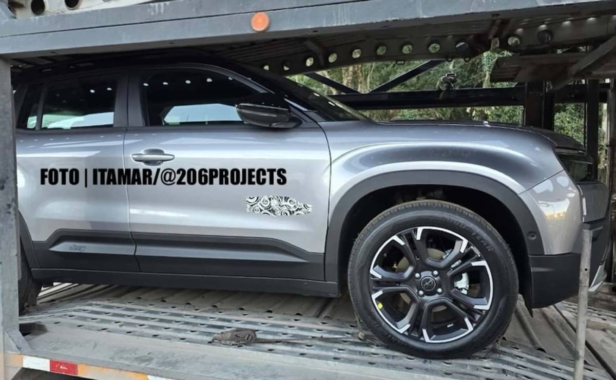 Nuevo Jeep Avenger sin camuflaje perfil