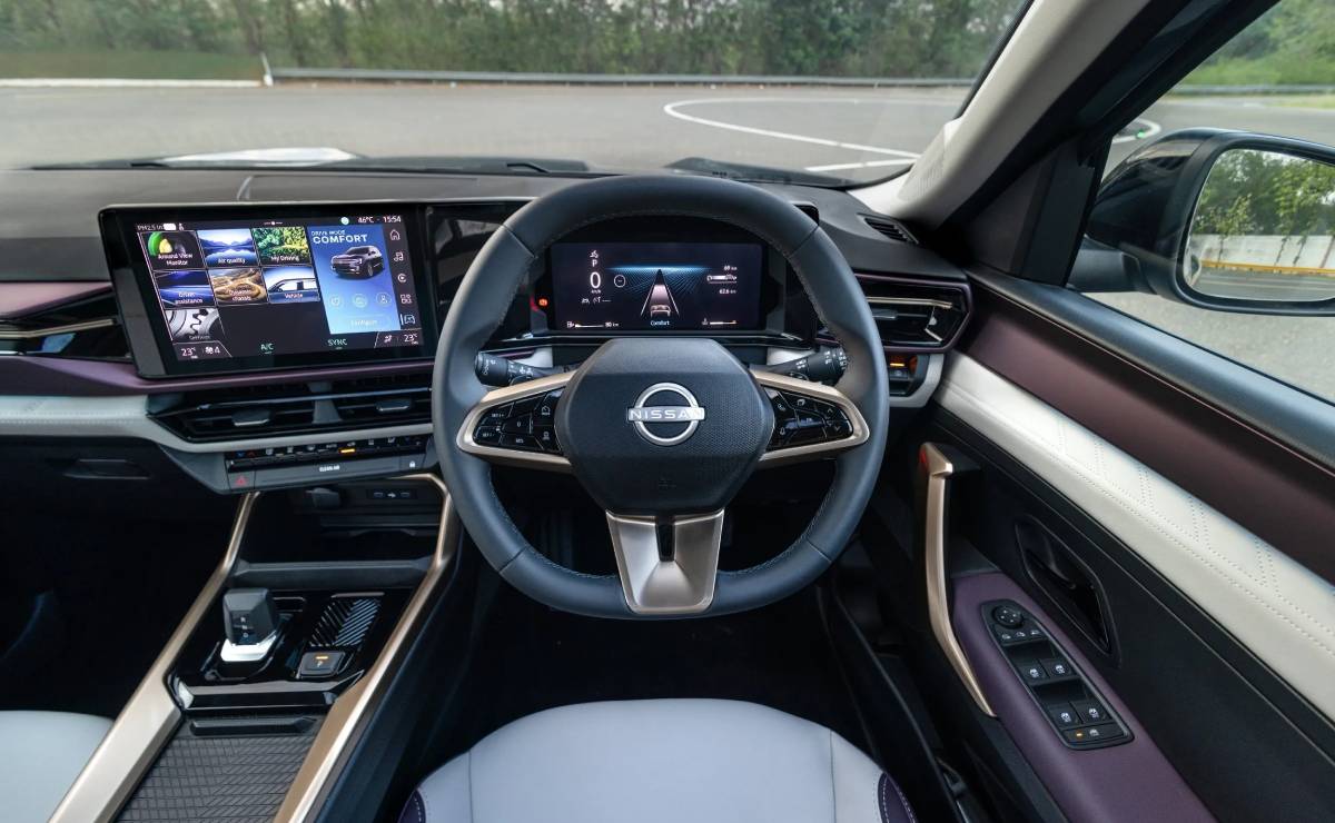 Nuevo Nissan Tekton interior