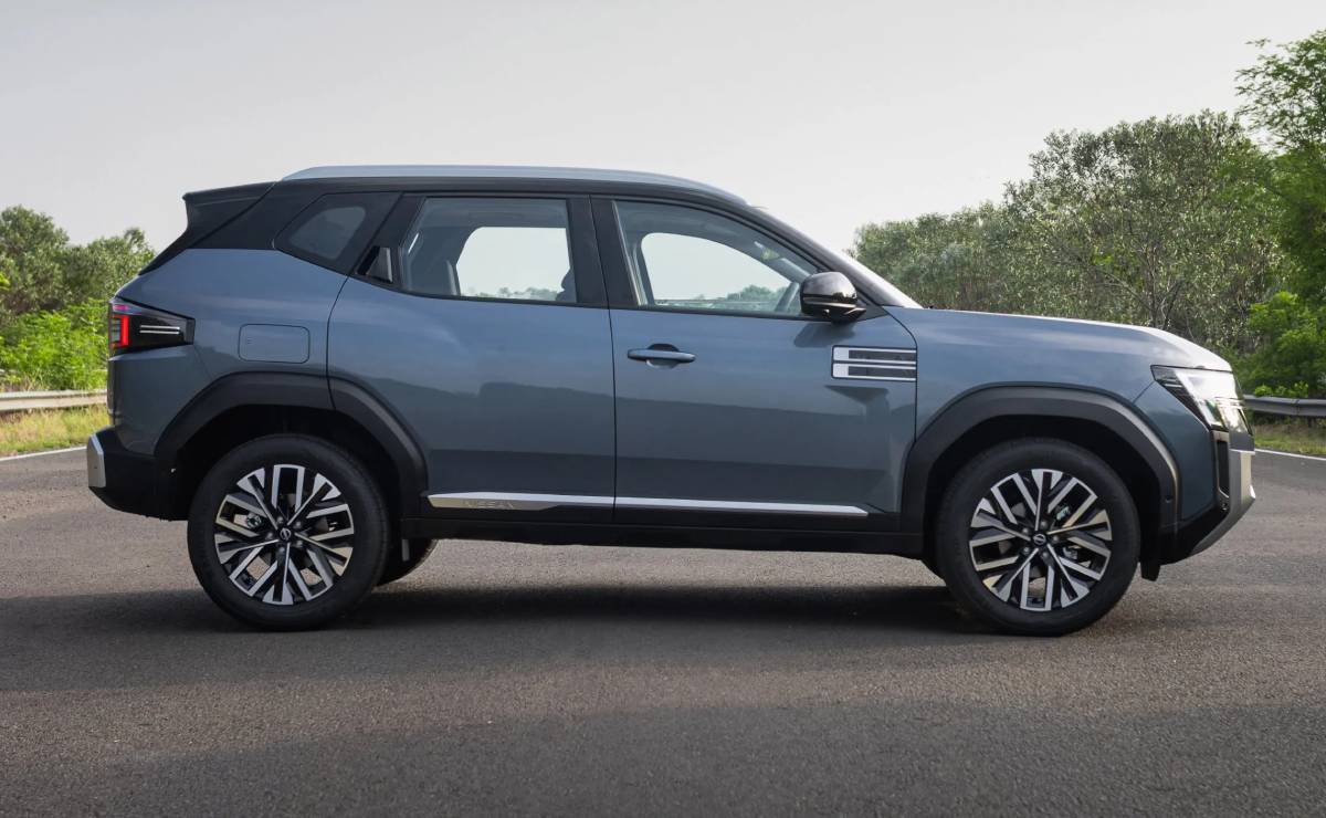 Nuevo Nissan Tekton perfil