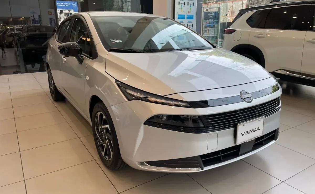 Nuevo Nissan Versa 2027 frente 1