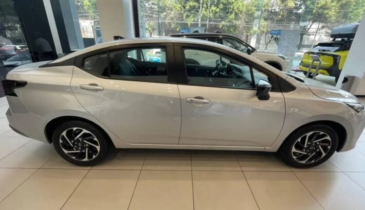 Nuevo Nissan Versa 2027 perfil