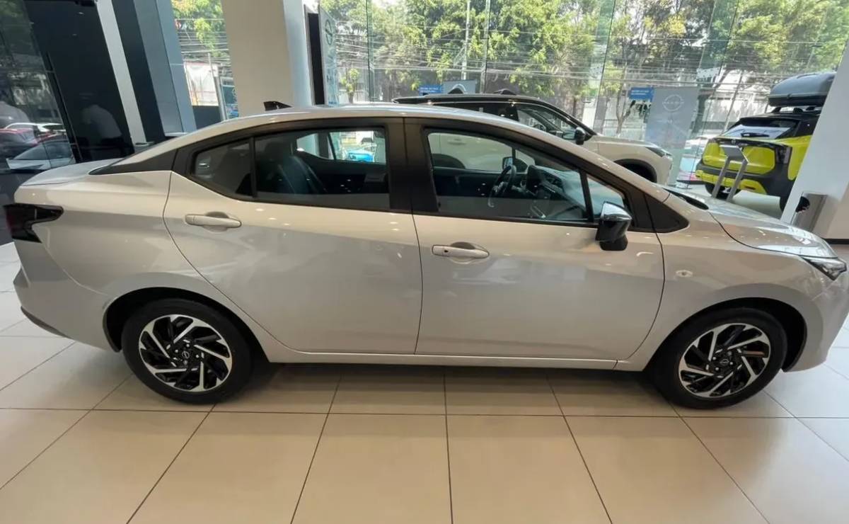 Nuevo Nissan Versa 2027 perfil