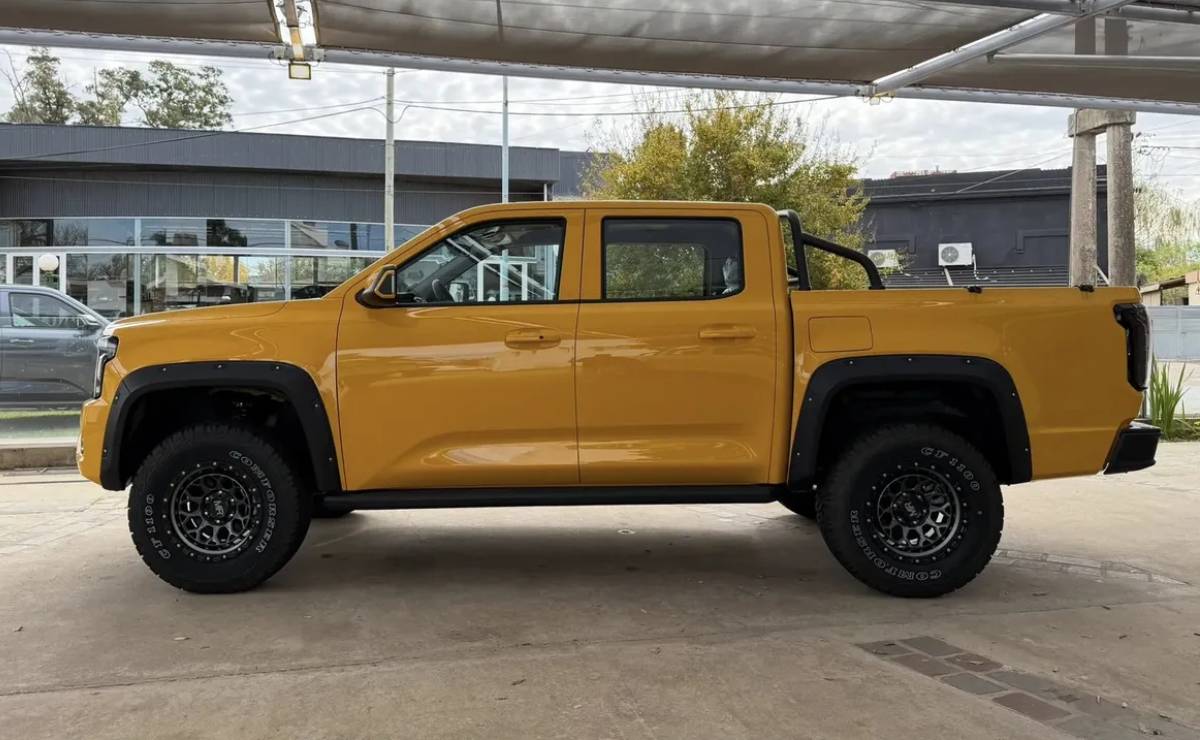 La pick up china que busca desafiar a Toyota Hilux con 242 CV y precio competitivo 1 Pick up JMC Grand Avenue 4X4 perfil