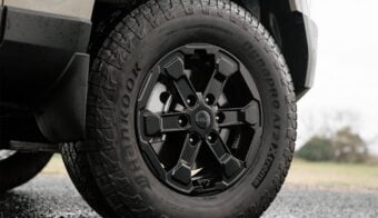Pick up Kia Tasman llanta