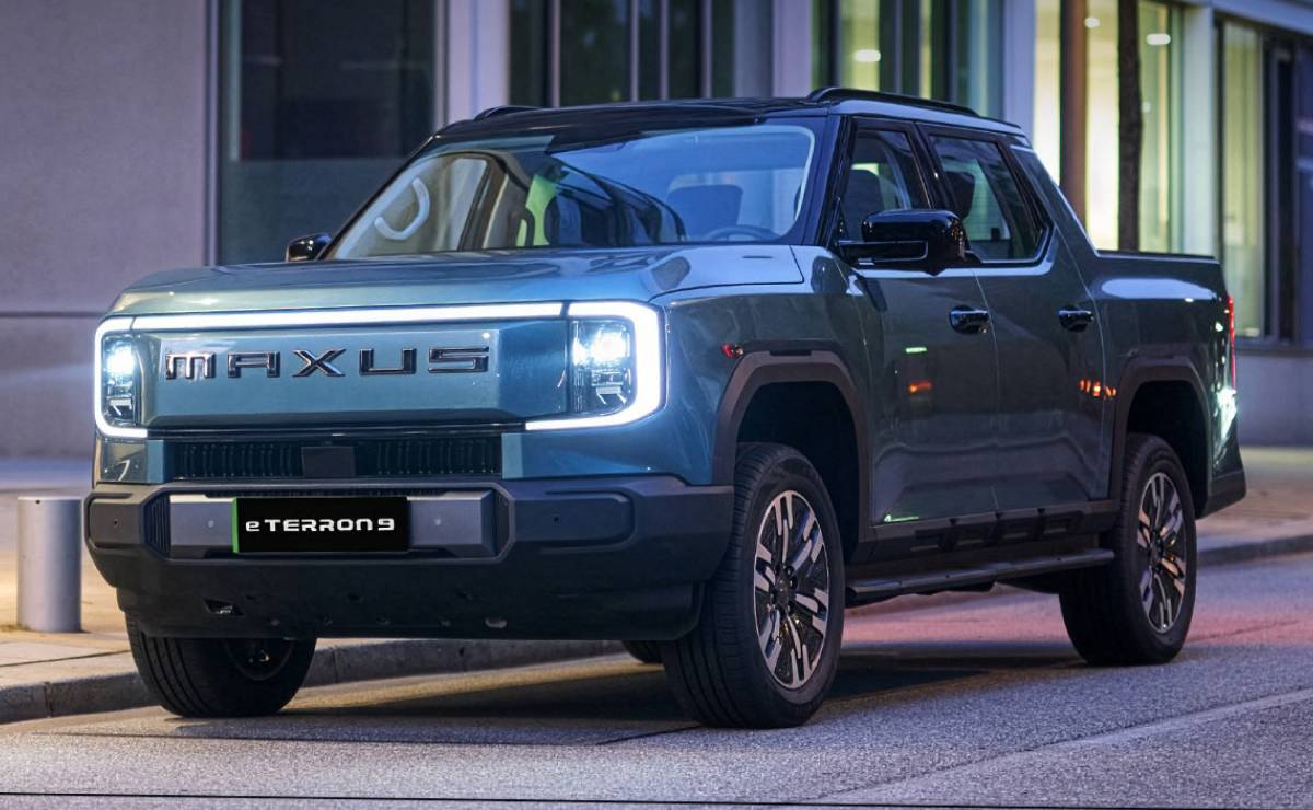 La pick up que quiere patear el tablero con 442 CV: compite contra Toyota Hilux y tiene más potencia que una Ranger Raptor 3 Pick up Maxus eTerron frente 1