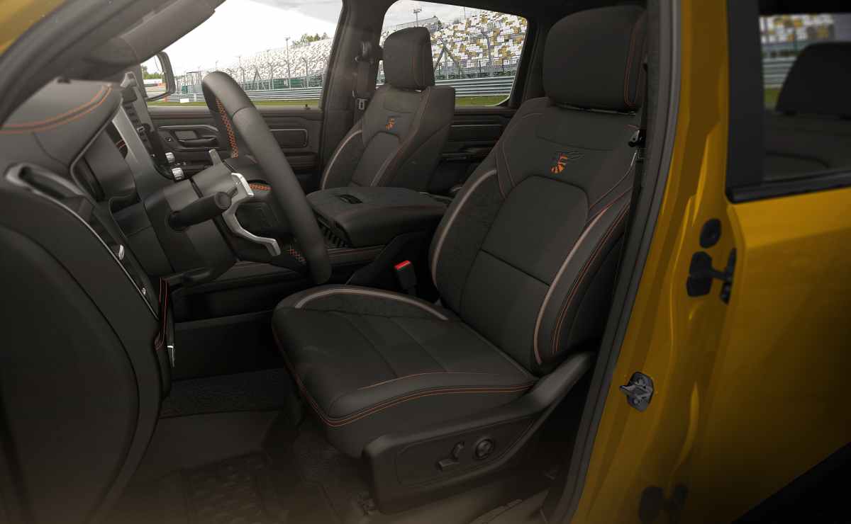 RAM anunció los precios de su pick up deportiva V8: arranca en menos de 60.000 dólares 5 RAM 1500 Rumble Bee 1