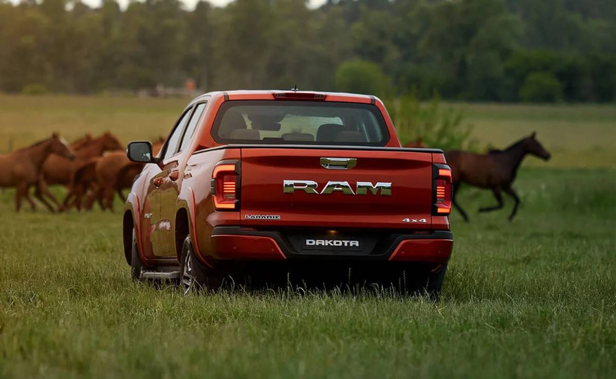 RAM Dakota LAramie (2)