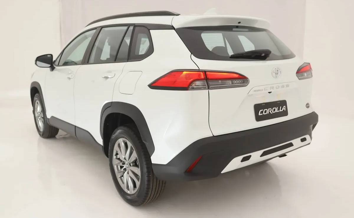 Toyota Corolla Cross XLI trasera