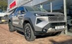 Vista frontal de la Toyota Hilux 2026 Xtra Cab Raider X