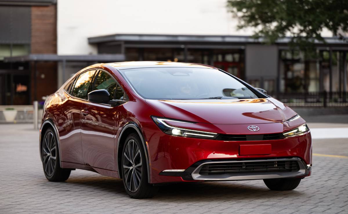 Toyota Prius 2027 frente 1