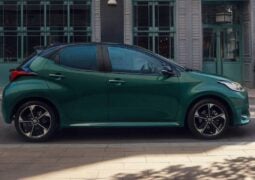 Toyota Yaris Hybrid 2026 perfil