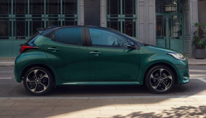 Toyota Yaris Hybrid 2026 perfil