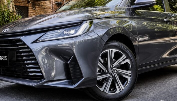 Versiones y precios del Toyota Yaris sedán