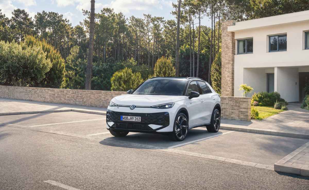 Volkswagen amplía la gama de Golf y T-Roc con una nueva versión más eficiente: ¿cuánto cuesta? 3 Volkswagen T-Roc Hybrid