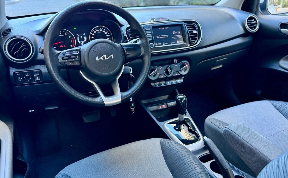 kia soluto sedan3
