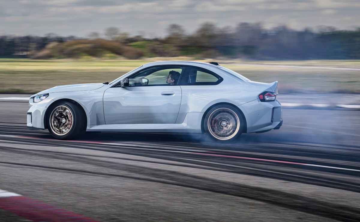 BMW M2 CS 2