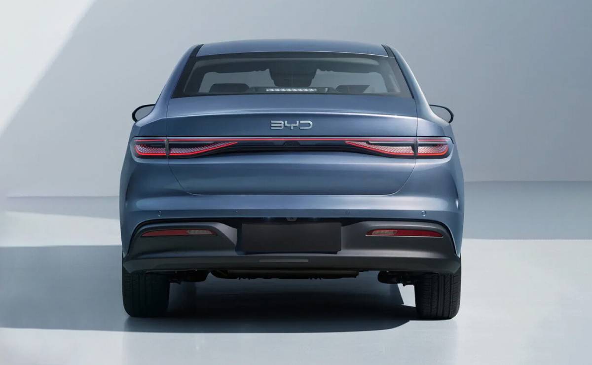 BYD King 2027 cola