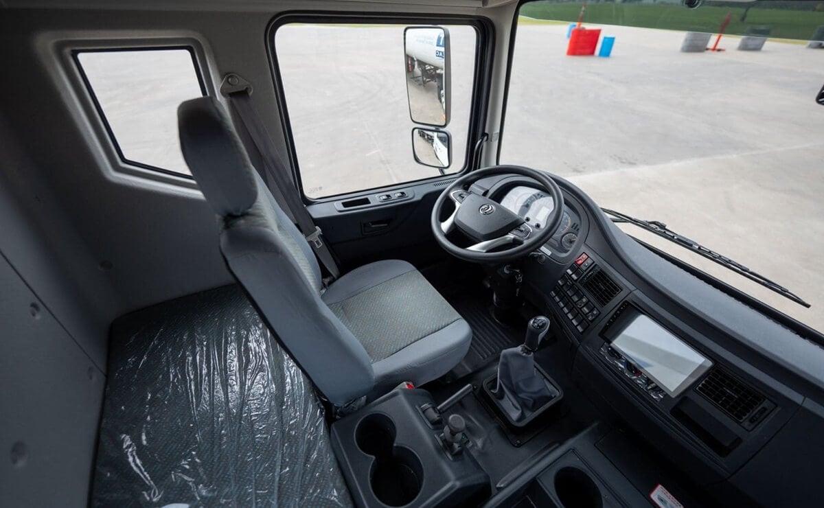 Dongfeng amplía su oferta en Argentina con el nuevo Captain D 1830 Tractor 3 Captain D1830 Tractor 3