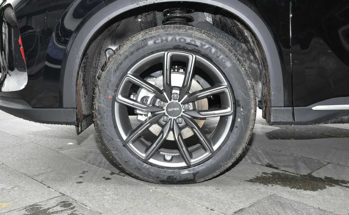 184 CV, siete asientos y precio competitivo: se presentó un nuevo SUV con motor turbo 3 DFSK Glory 600 SUV 1
