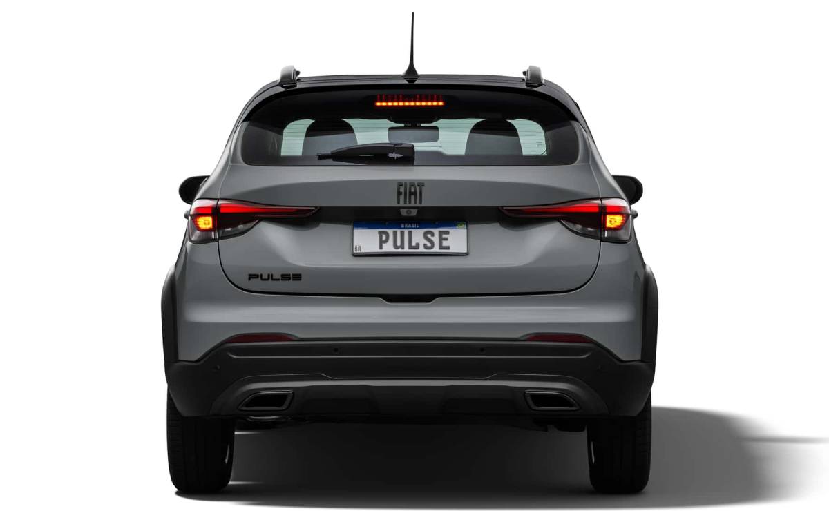 Fiat renovó su SUV con motor turbo rival de Volkswagen Tera y Jeep Avenger 6 Fiat Pulse BlackMotion cola