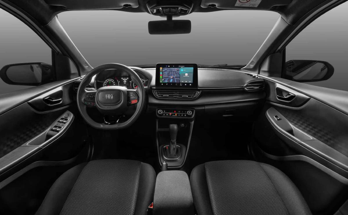 Fiat renovó su SUV con motor turbo rival de Volkswagen Tera y Jeep Avenger 4 Fiat Pulse BlackMotion interior