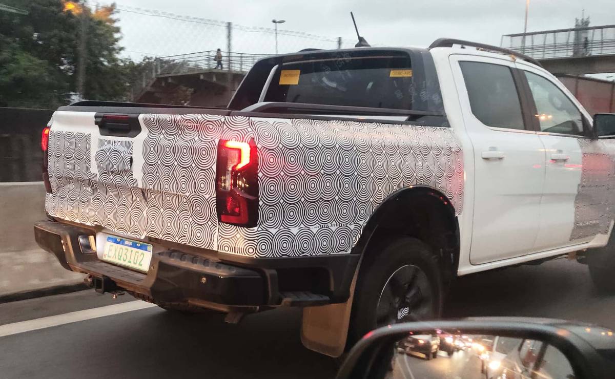 Ford prueba la Ranger híbrida: cómo es la pick up que tiene 279 CV y se fabricará en el país 1 Ford Ranger PHEV unidad de prueba 1