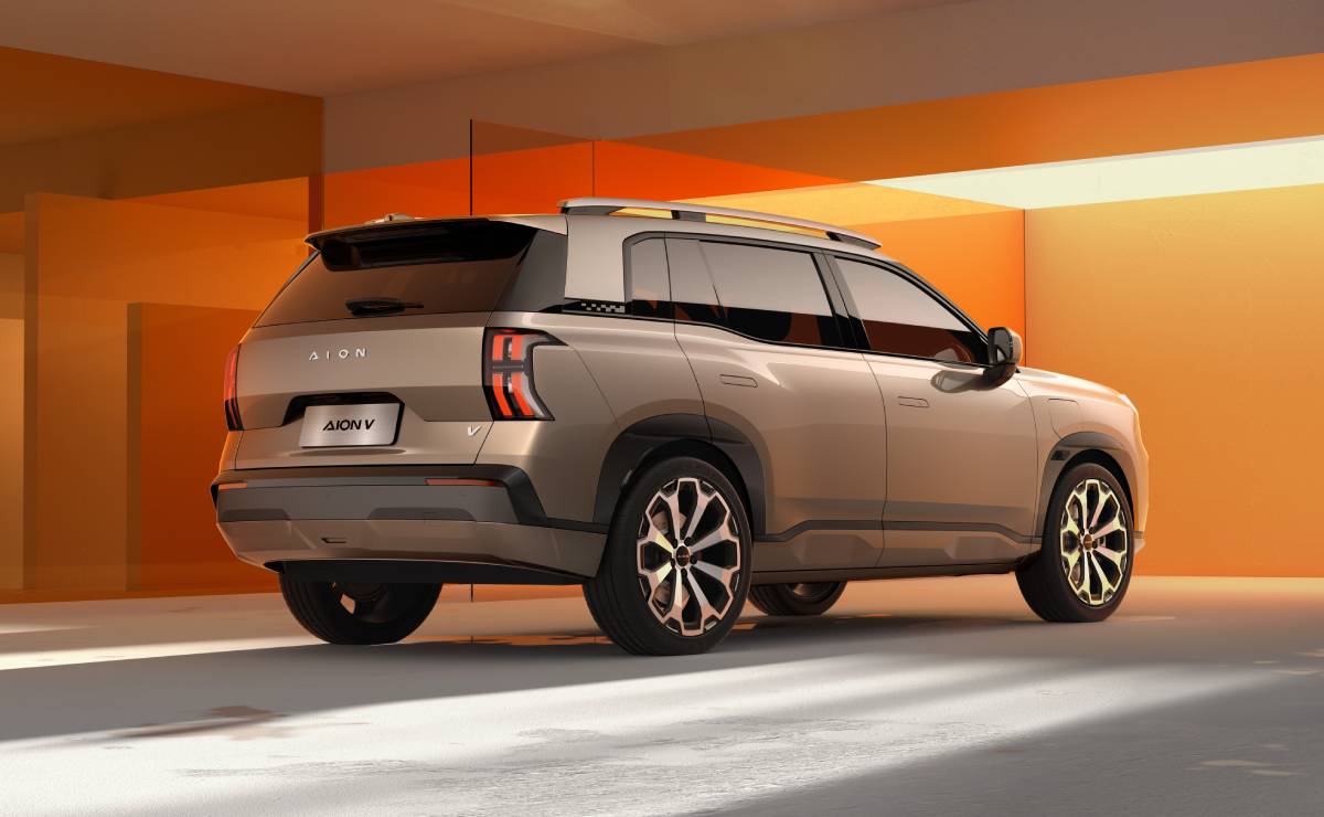 Tiene asientos con masaje y hasta heladera: se lanzó un nuevo SUV que sorprende con su equipamiento 2 GAC AION V SUV 1